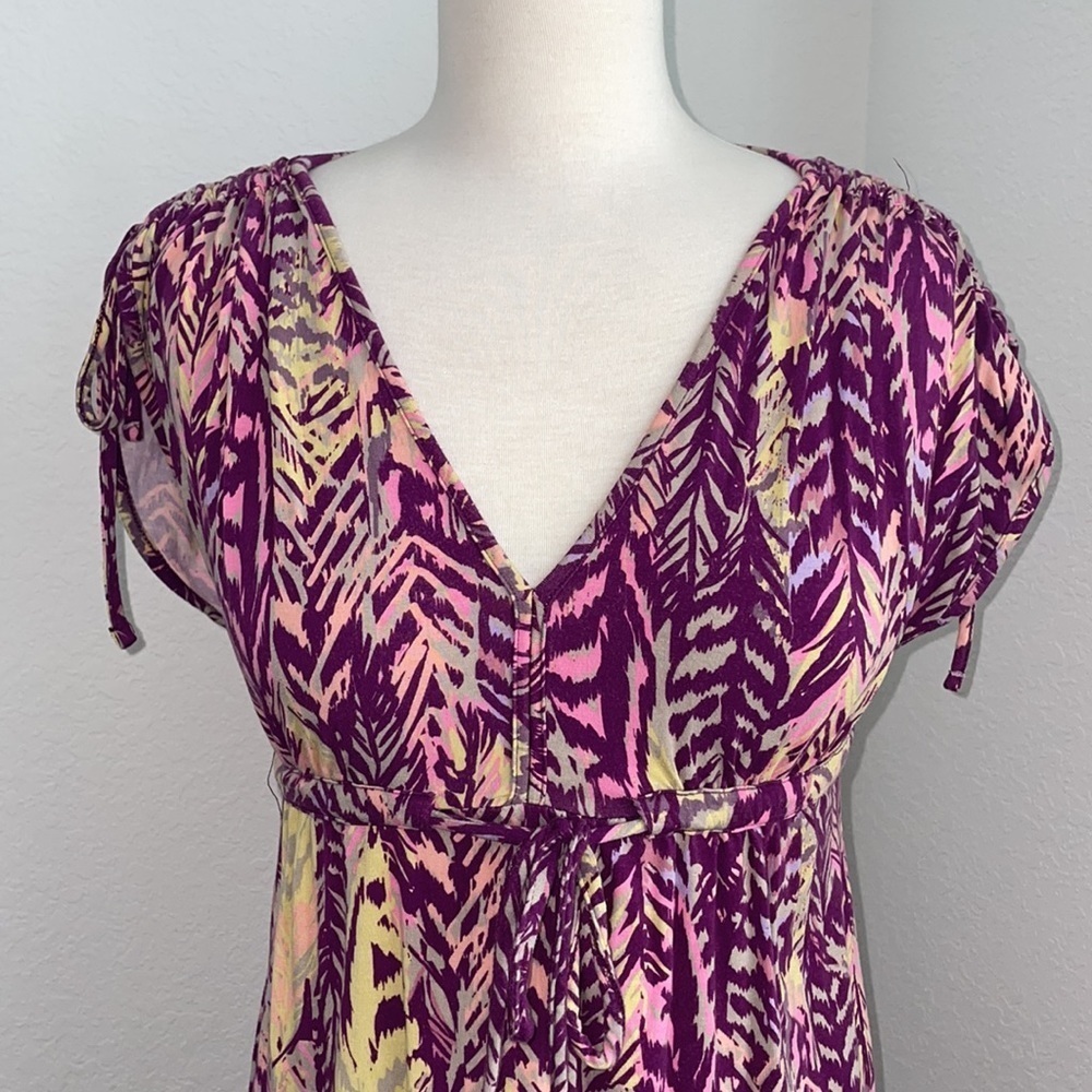 H&M floral vneck above the knee dress with adjustable ties in women’s small - Picture 3 of 11